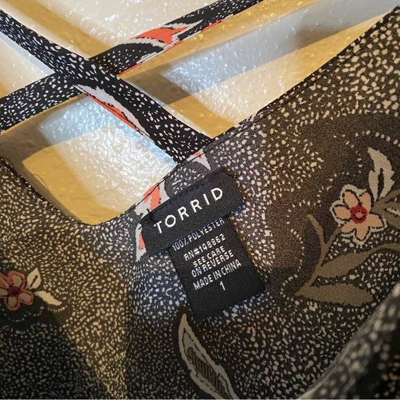 Torrid Tank Top - Picture 2 of 4